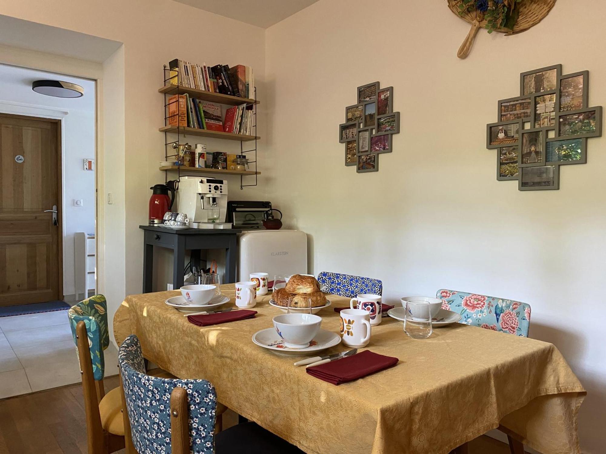 Les Cabanons Bed and Breakfast Dardilly Buitenkant foto